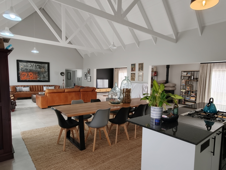 To Let 4 Bedroom Property for Rent in St Francis Links Eastern Cape